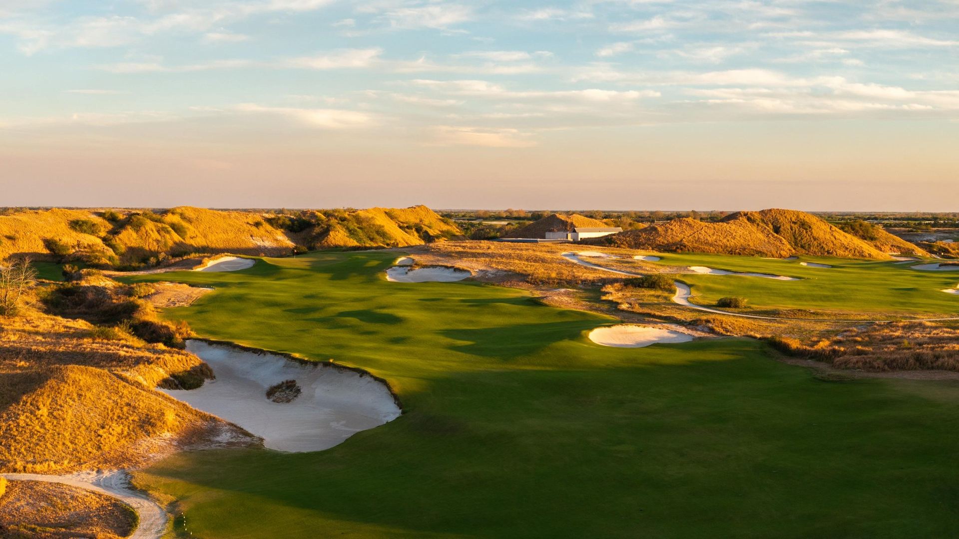 Streamsong green